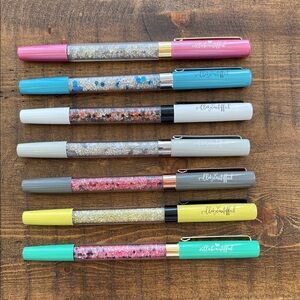 Villa Beautiful pens